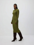 Rippgestricktes Kleid aus Viskose in Helloliv