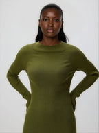 Rippgestricktes Kleid aus Viskose in Helloliv