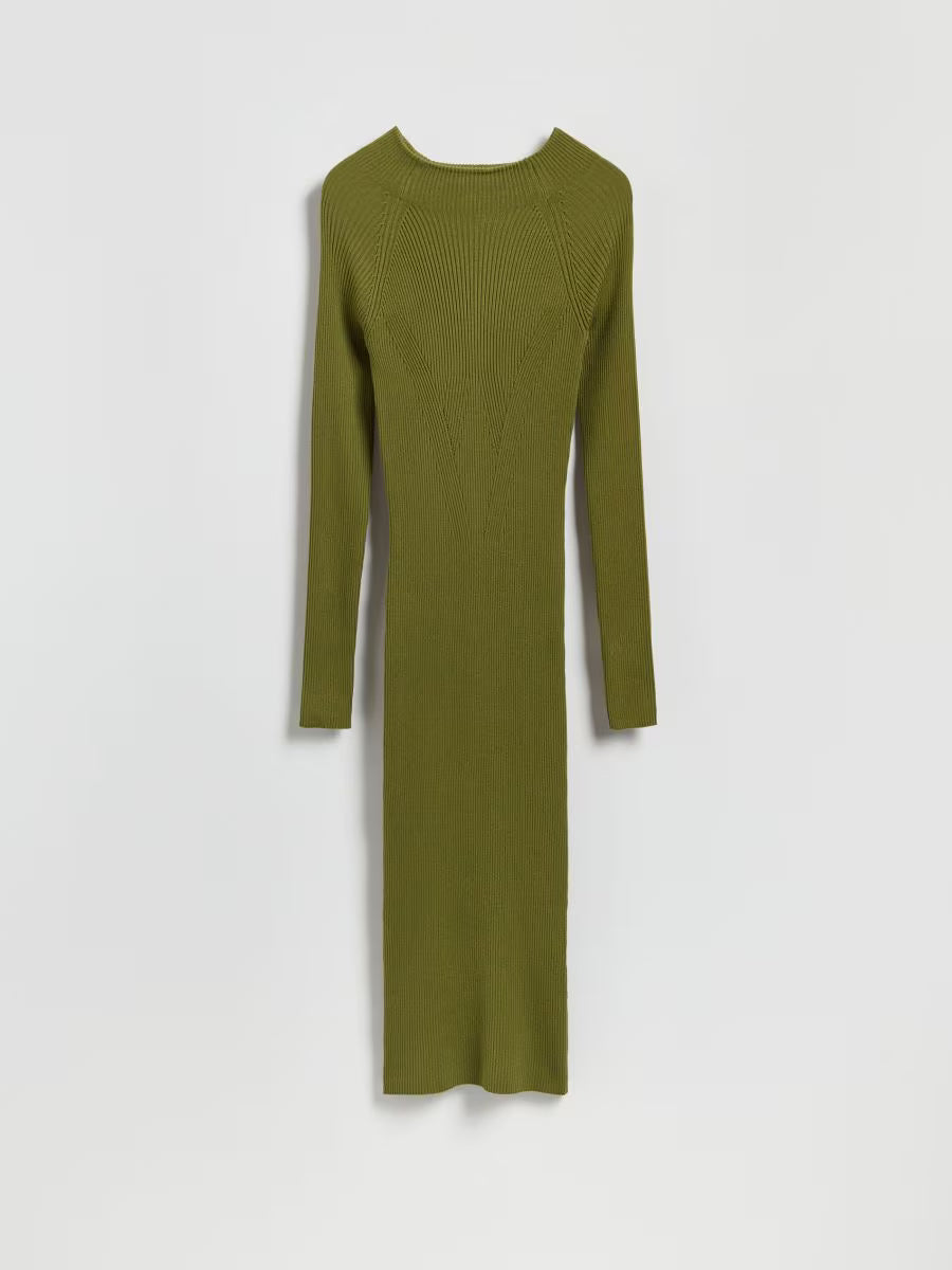 Rippgestricktes Kleid aus Viskose in Helloliv
