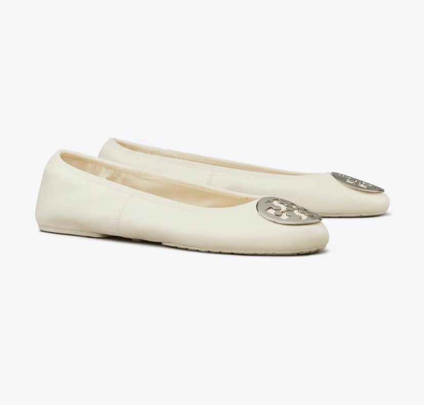 TORY BURCH REVA TRAVEL BALLET  -  Light Cream / Silver