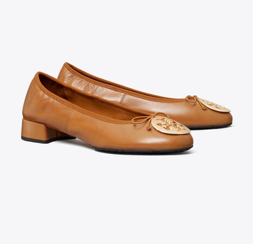 TORY BURCH REVA HEELED BALLET   -   Pecan Praline / Gold