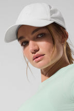 Alo Yoga Performance Off-Duty Cap  -  White/White