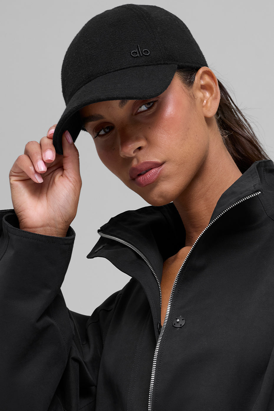Alo Yoga Prestige Off-Duty Cap  -  Black