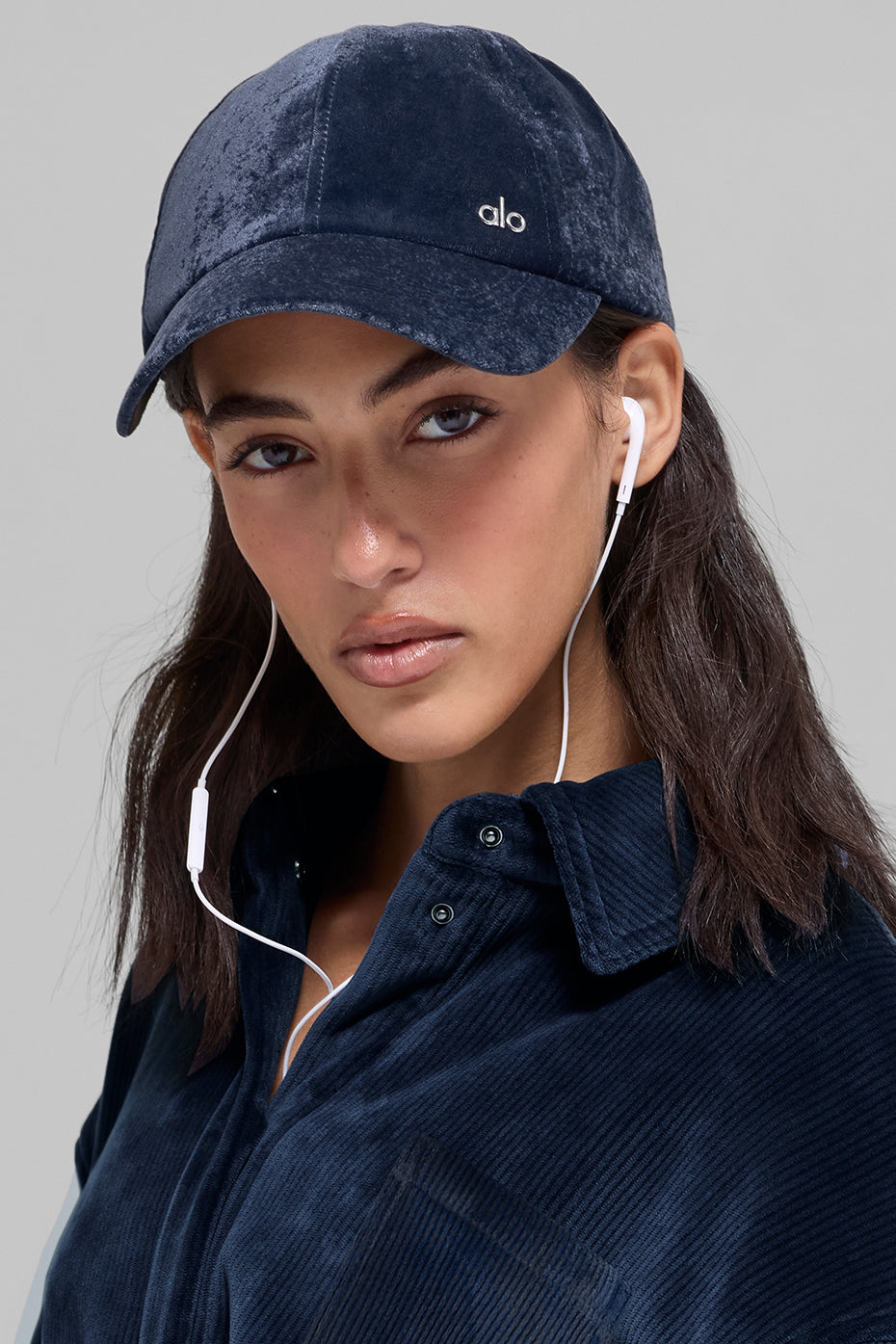 Alo Yoga Velvet Off-Duty Cap  -  Navy
