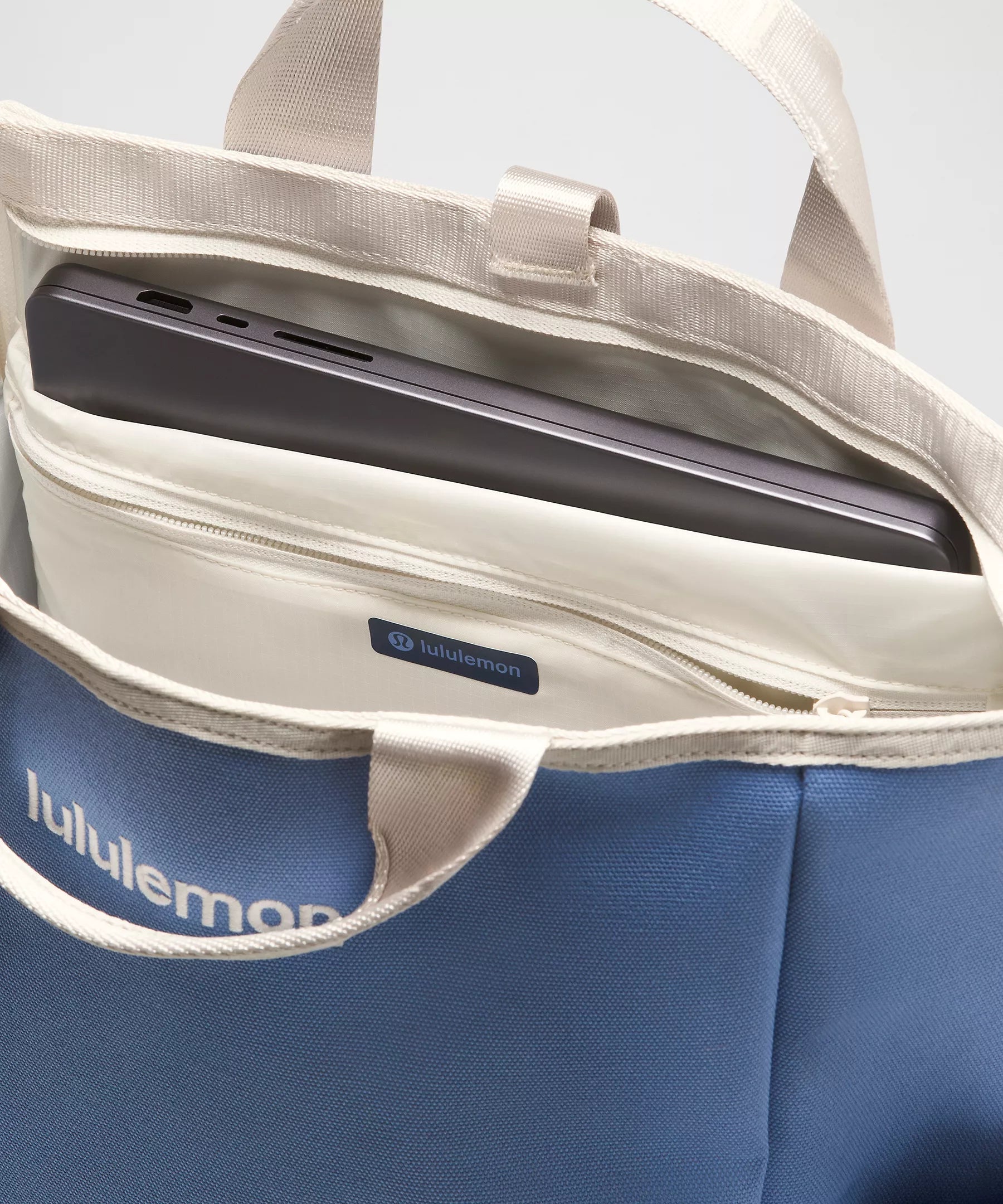 Lululemon Racket Bag 19L  -  Prep Blue/Club Blue/Light Ivory