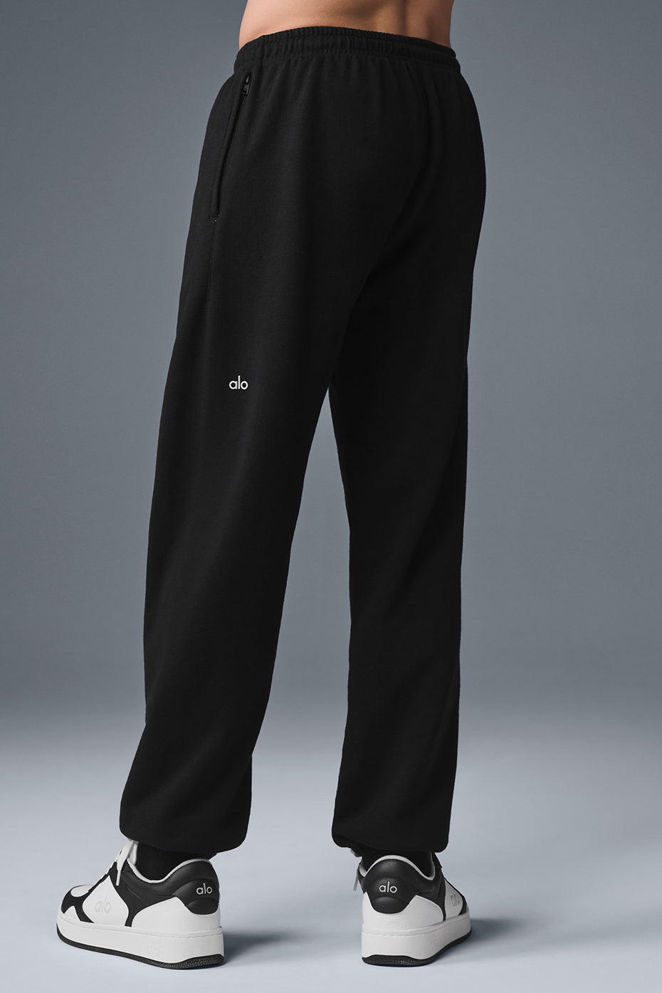 Alo Yoga Men's Chill Sweatpant  -  Black