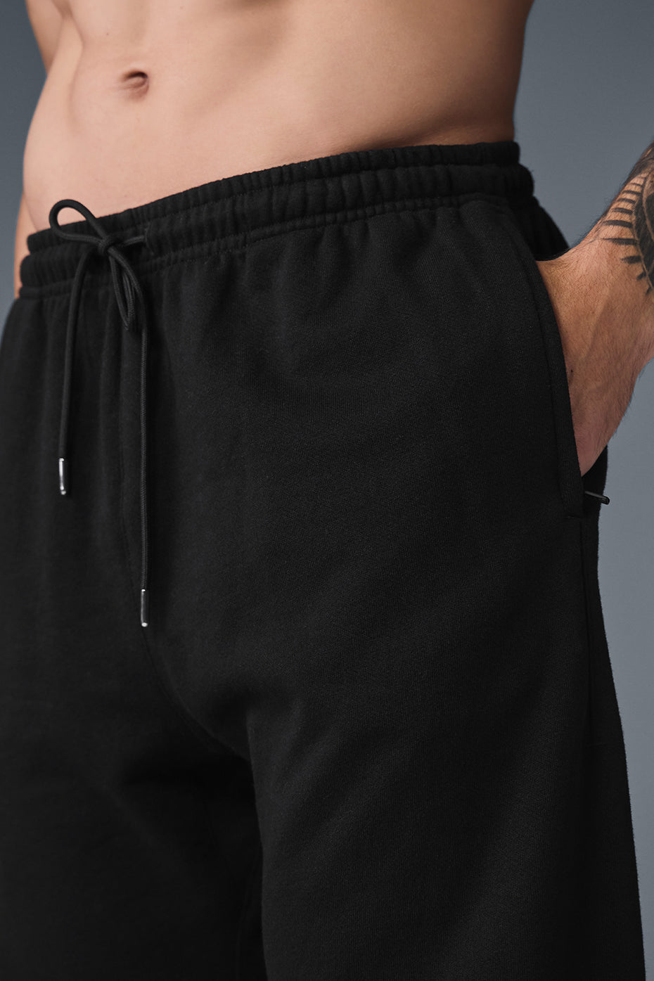 Alo Yoga Men's Chill Sweatpant  -  Black