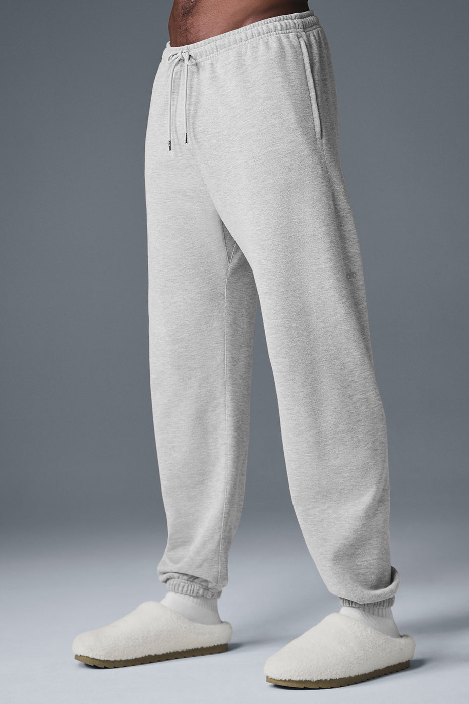 Alo Yoga Men's Chill Sweatpant  -  Athletic Heather Grey