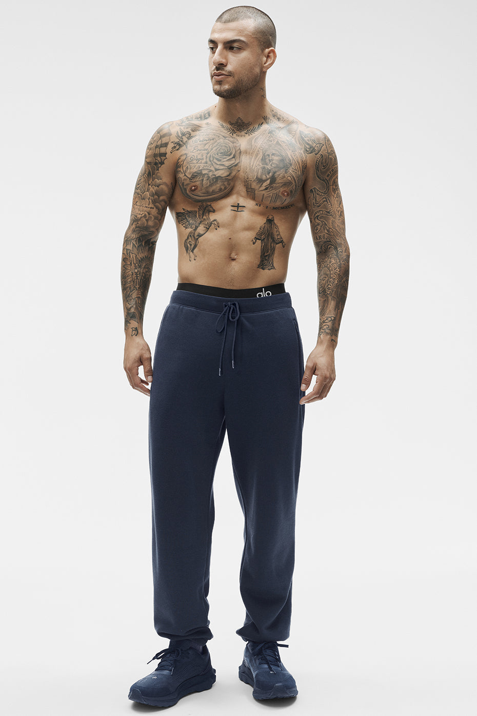 Alo Yoga Men's Chill Sweatpant  - Navy