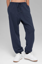 Alo Yoga Women's  Chill Sweatpant  - Navy