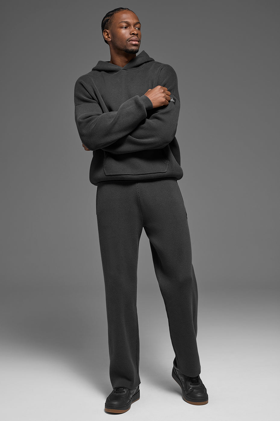 Alo Yoga Men's Scholar Straight Leg Sweatpant  -  Anthracite