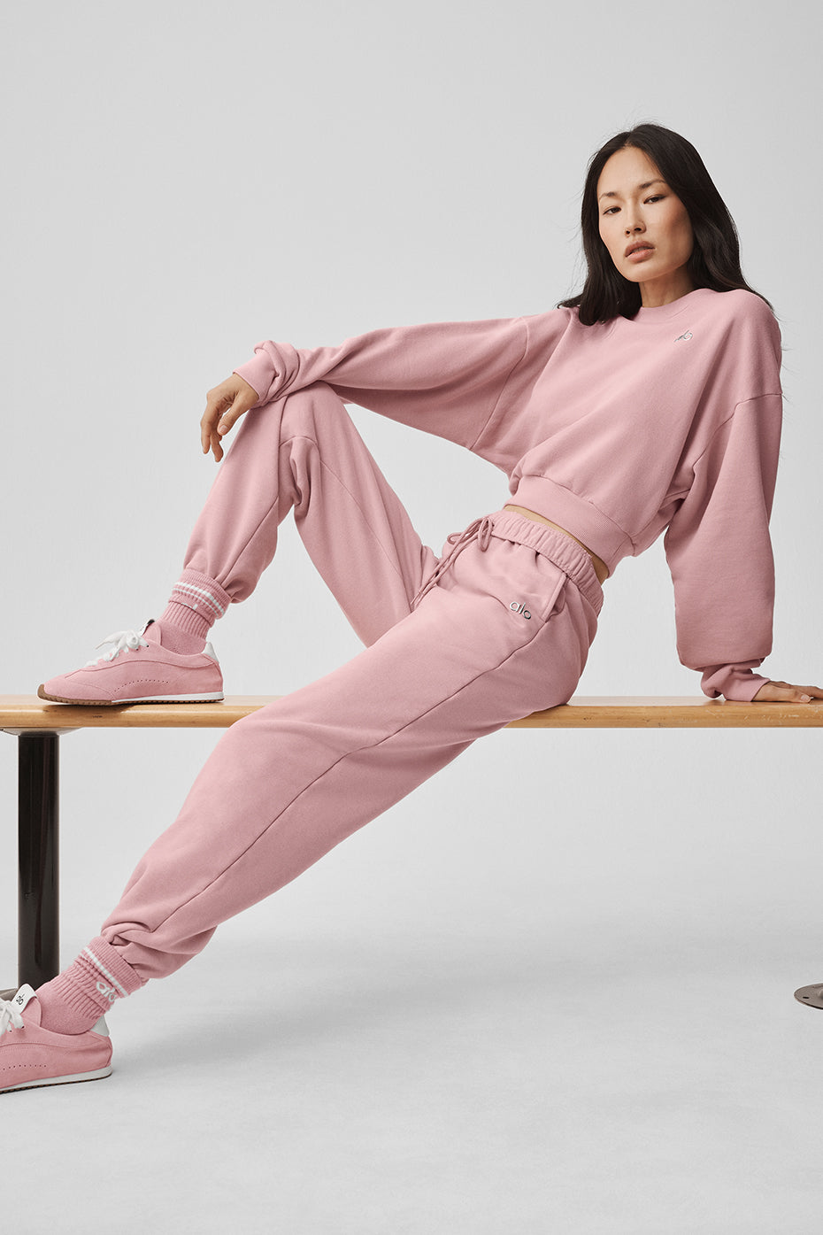 Alo Yoga Accolade Sweatpant  -  Vintage Pink