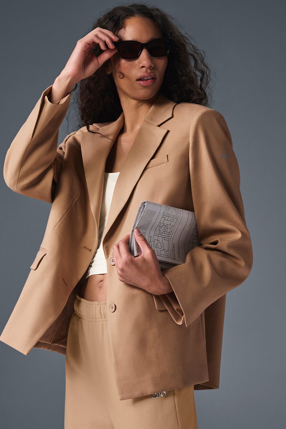 Alo Yoga First-Class Blazer  -  Toasted Almond
