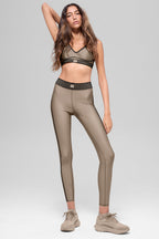 Alo Yoga Airlift High-Waist 7/8 Line Up Legging  -  Gravel