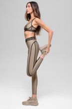 Alo Yoga Airlift High-Waist 7/8 Line Up Legging  -  Gravel