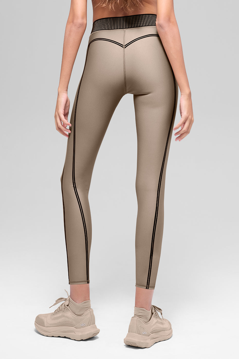 Alo Yoga Airlift High-Waist 7/8 Line Up Legging  -  Gravel