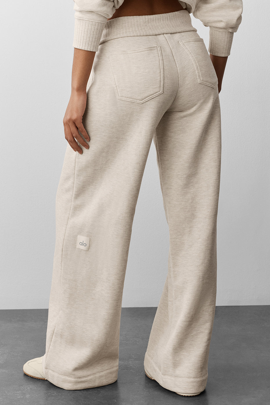 Alo Yoga Serenity Wide Leg Sweatpant  - Oatmeal Heather