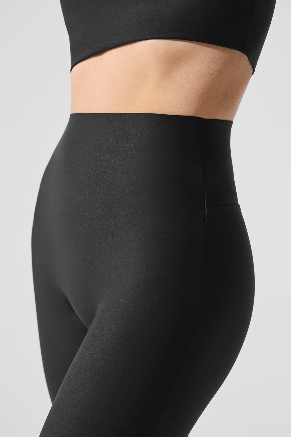 Alo Yoga Airlift High-Waist Sleek Legging  -  Black