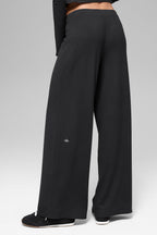 Alo Yoga Mid-Rise Dreamlight Straight Pant  -  Black