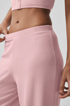 Alo Yoga Mid-Rise Dreamlight Straight Pant  -  Vintage Pink