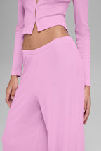 Alo Yoga Mid-Rise Dreamlight Straight Pant  -  Candy Heart Pink