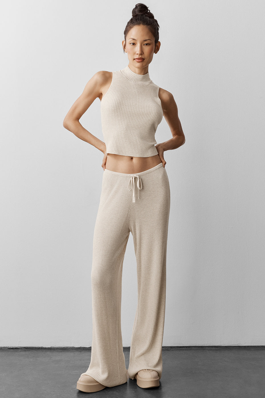 Alo Yoga Sweater Knit Mid-Rise Unwind Wide Leg Pant  - Oatmeal Heather