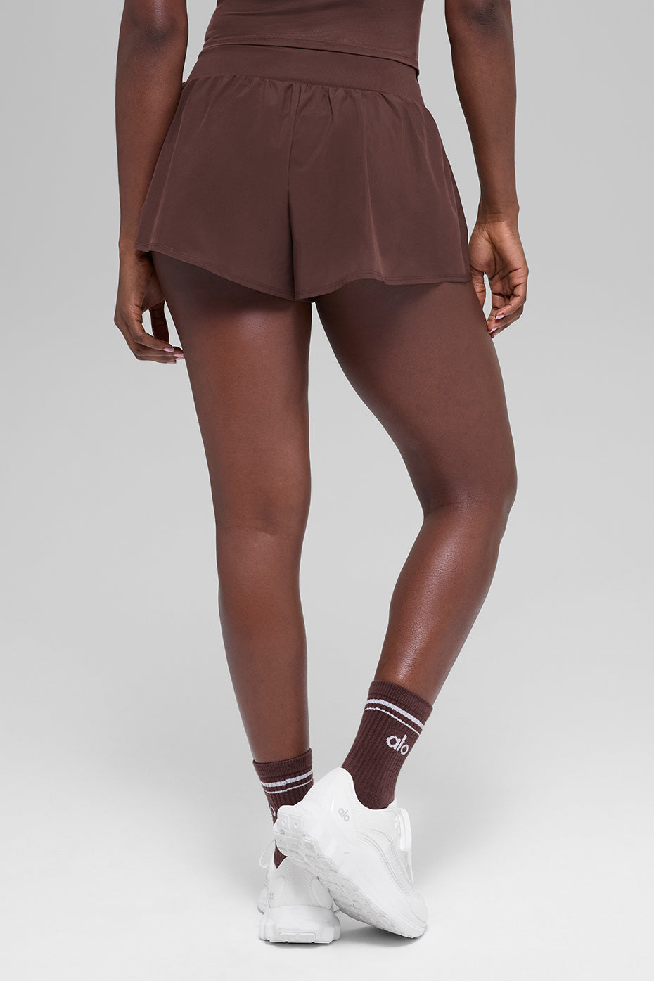 Alo Yoga Women's Victory Running Short  -  Brownstone