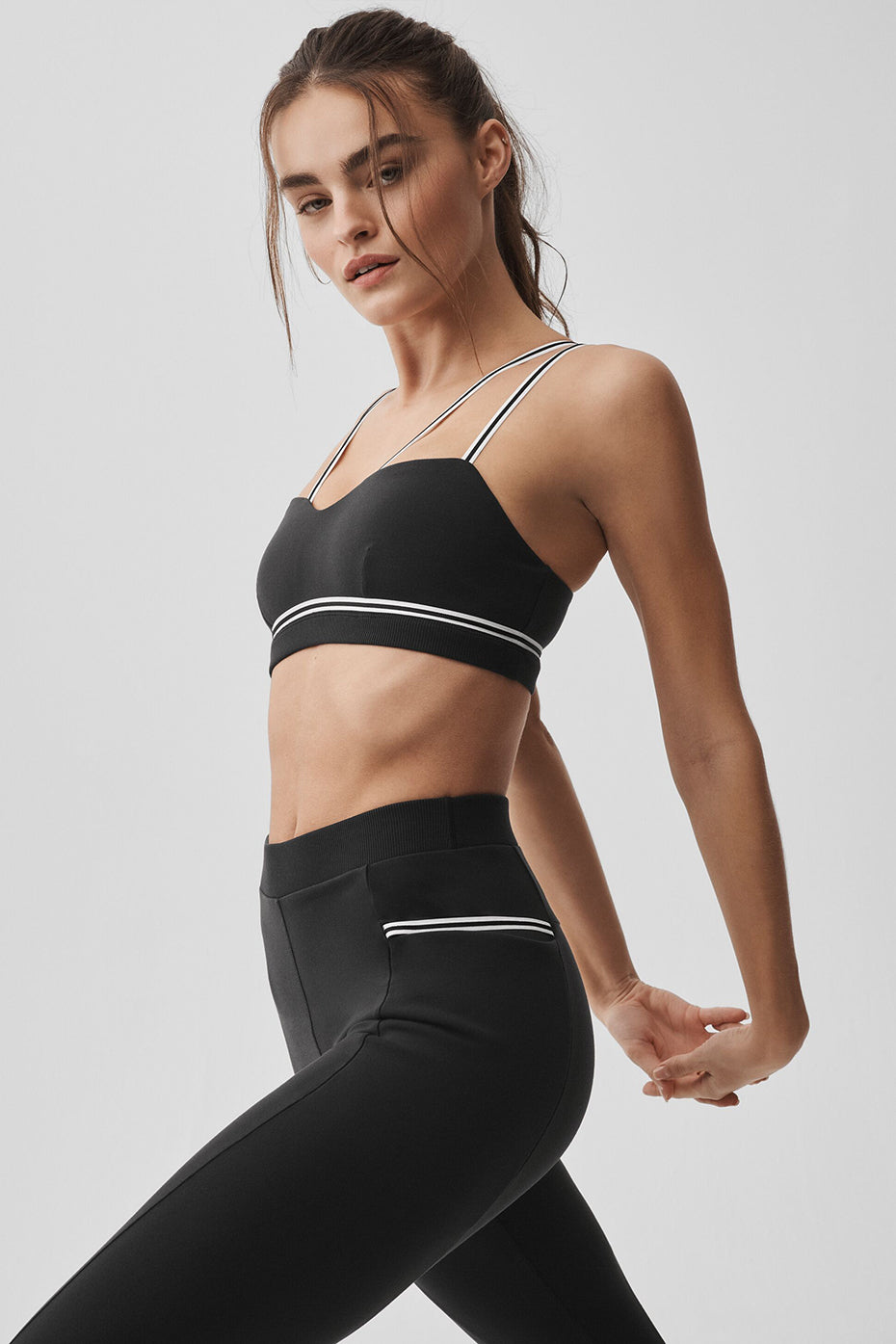 Alo Yoga Airbrush Fast Track Bra  -  Black/White