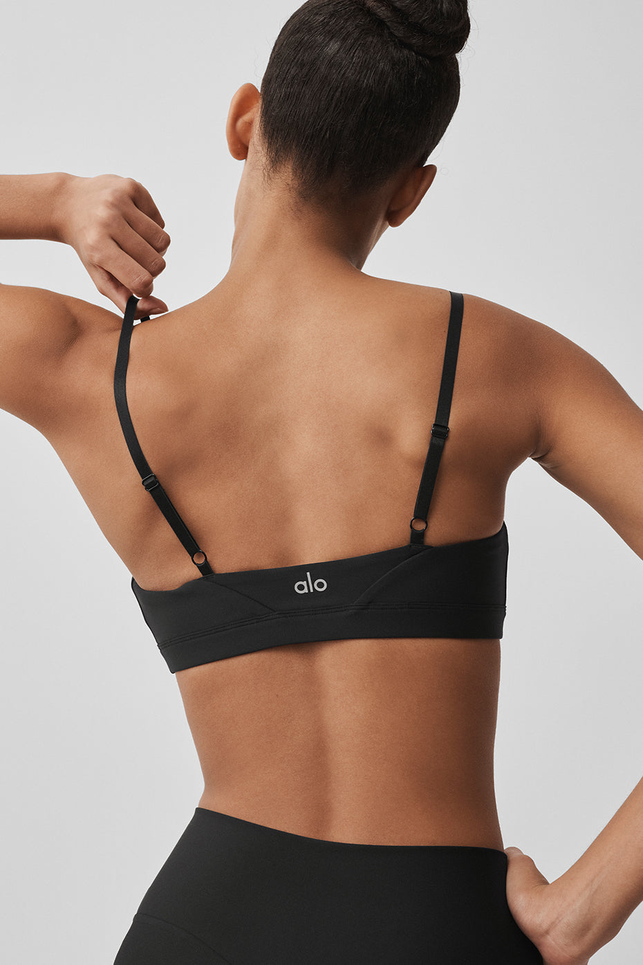 Alo Yoga Airlift Fine Line Bra  -  Black