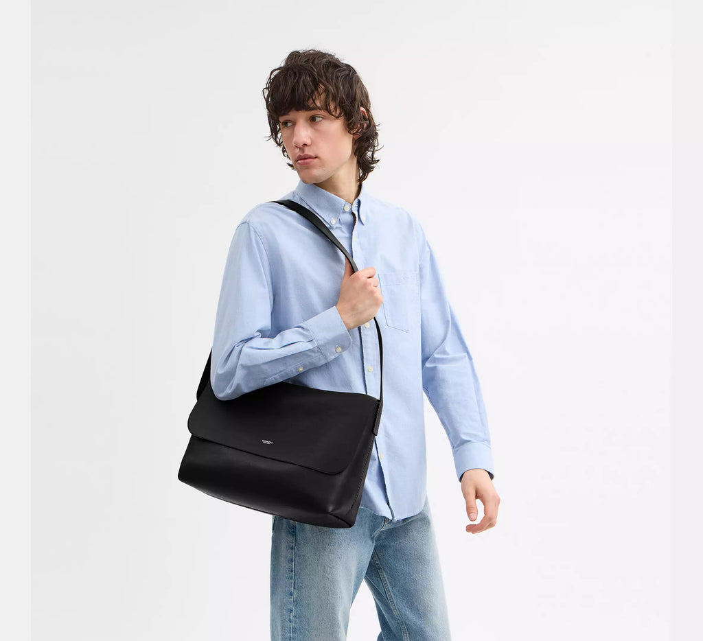 Coach Ludlow Messenger Bag  -  Black