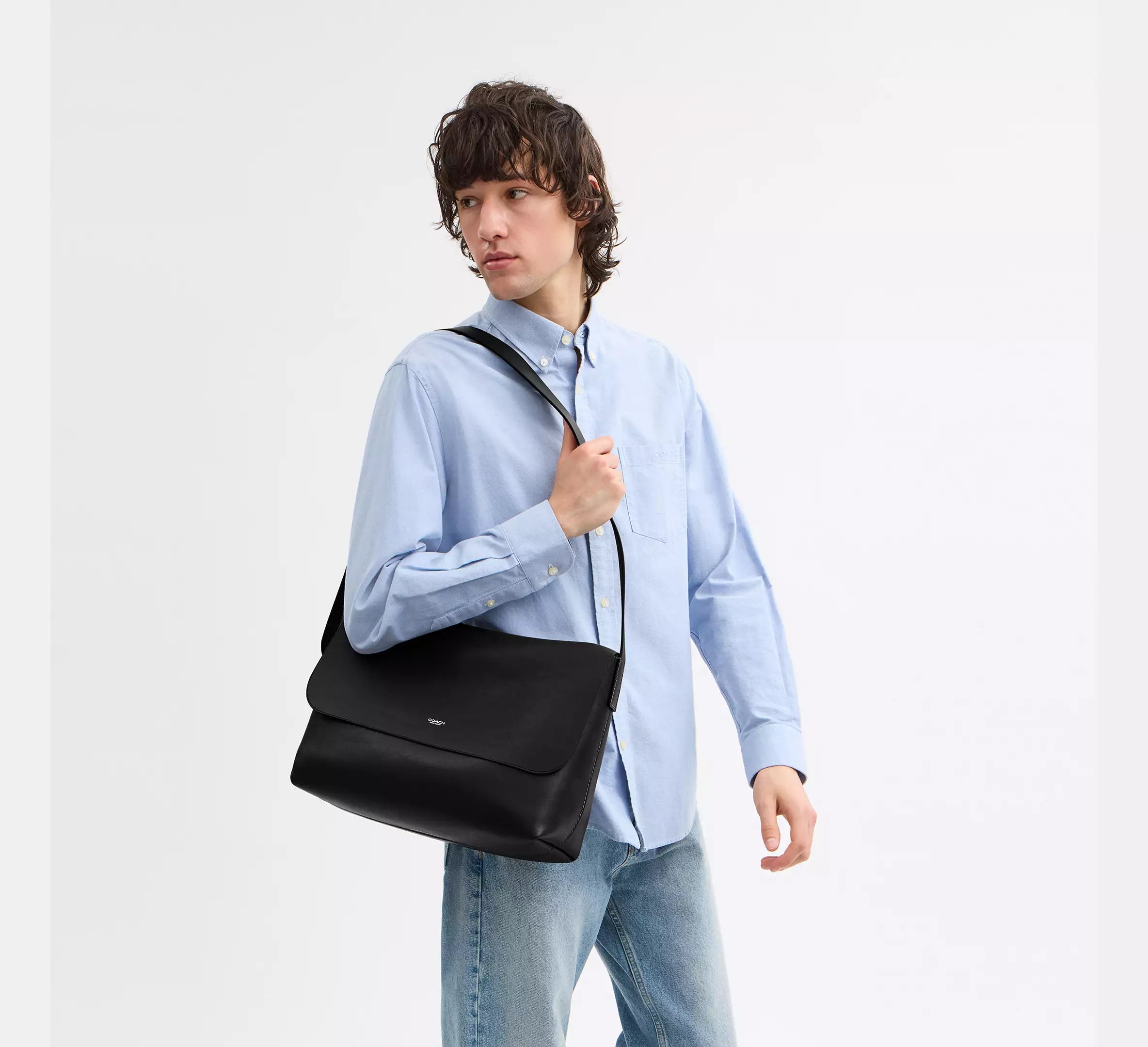 Coach Ludlow Messenger Bag  -  Black