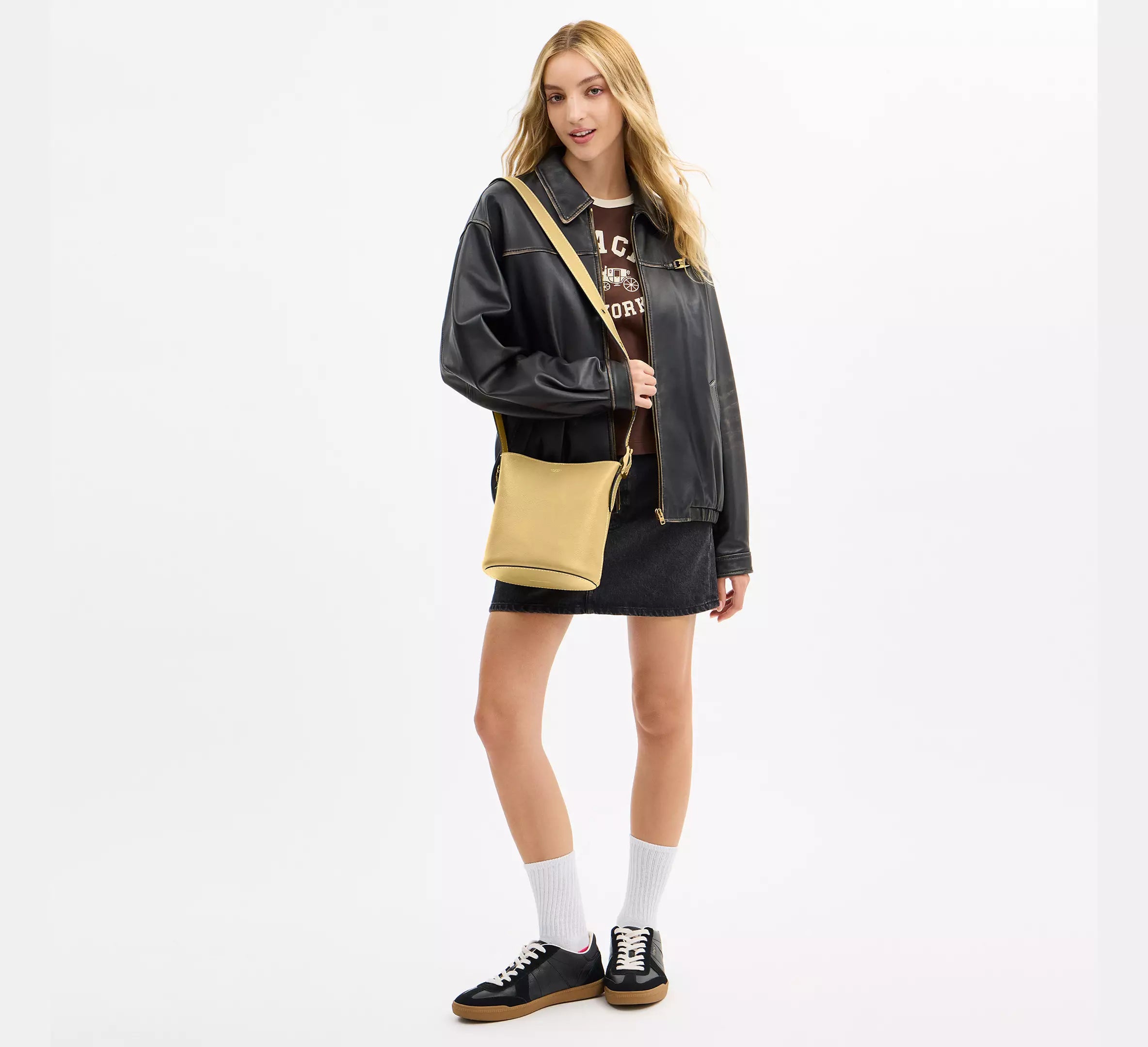 Coach Bleecker Bucket Bag 21  -  Brass/Vanilla