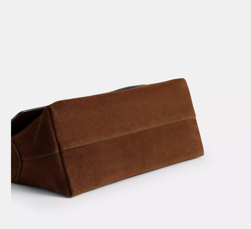 Coach Chelsea Shoulder Bag 30  -   Brass/Warm Brown