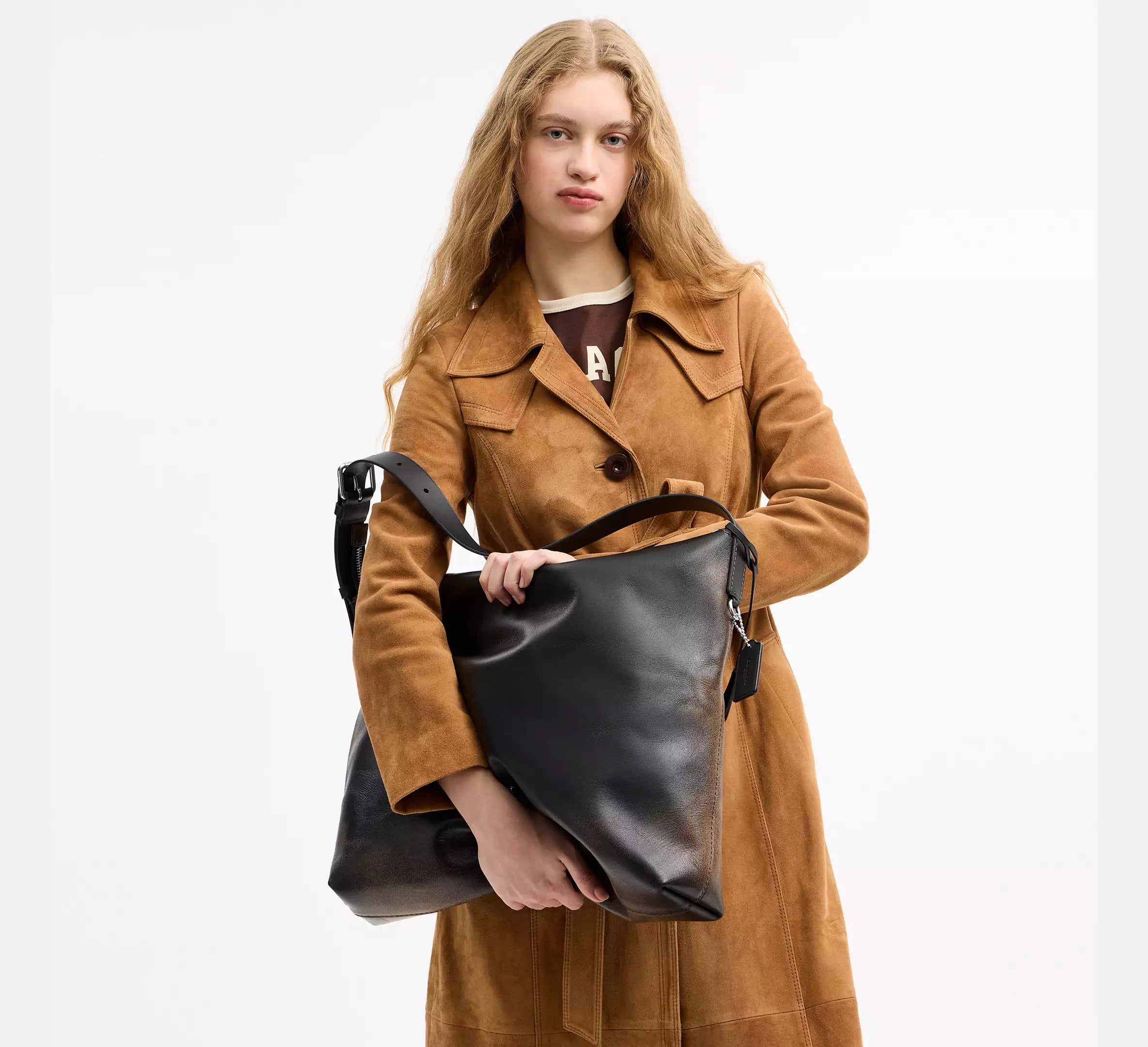Coach Mott Messenger Bag In Loved Leather  -  Black/Light Tan