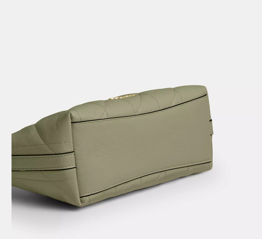 Coach Caitlin Shoulder Bag With Quilting   -  Gold/Pistachio