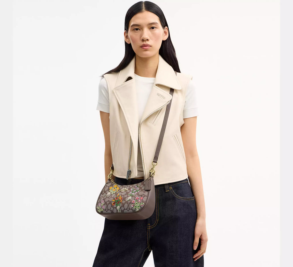 Coach Teri Shoulder Bag In Signature Jacquard With Floral Embroidery - Gold/Oak Multi