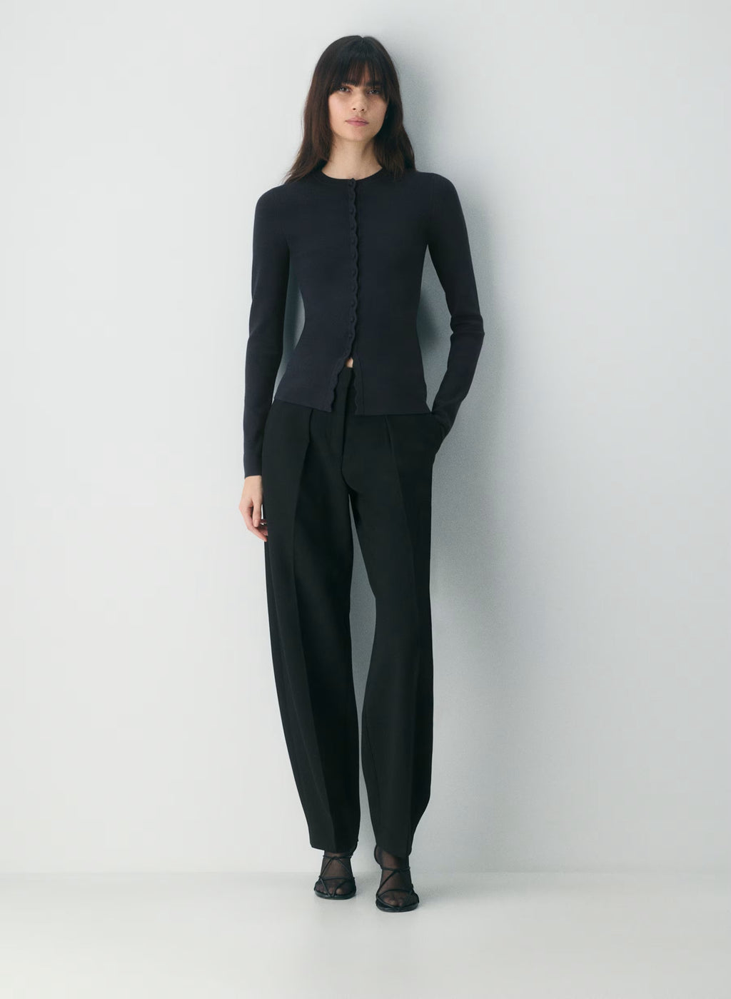 Aritzia Shelly Cardigan - Wonder Yarn-Limited Edition — Dark Night Navy