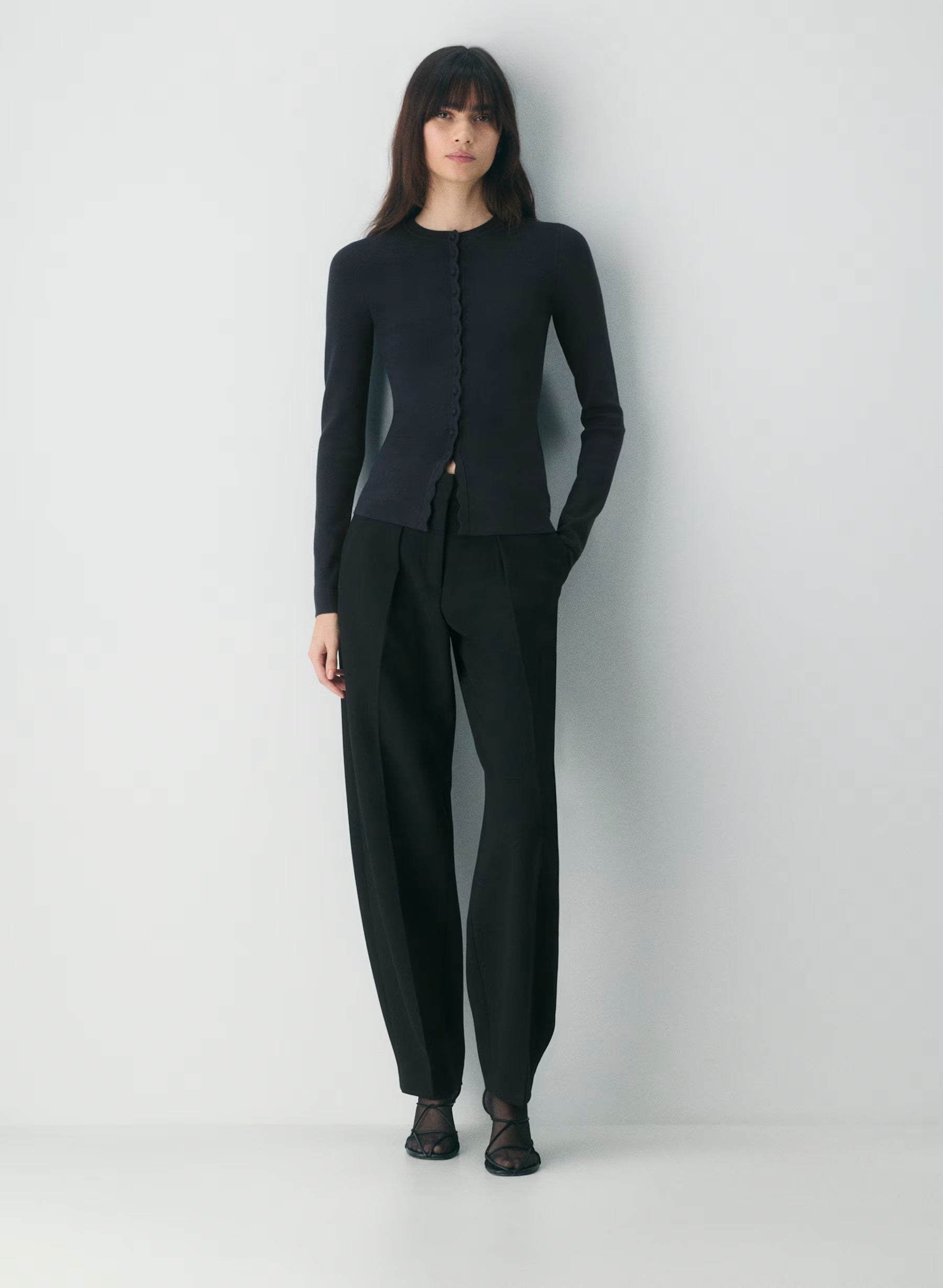 Aritzia Shelly Cardigan - Wonder Yarn-Limited Edition — Dark Night Navy