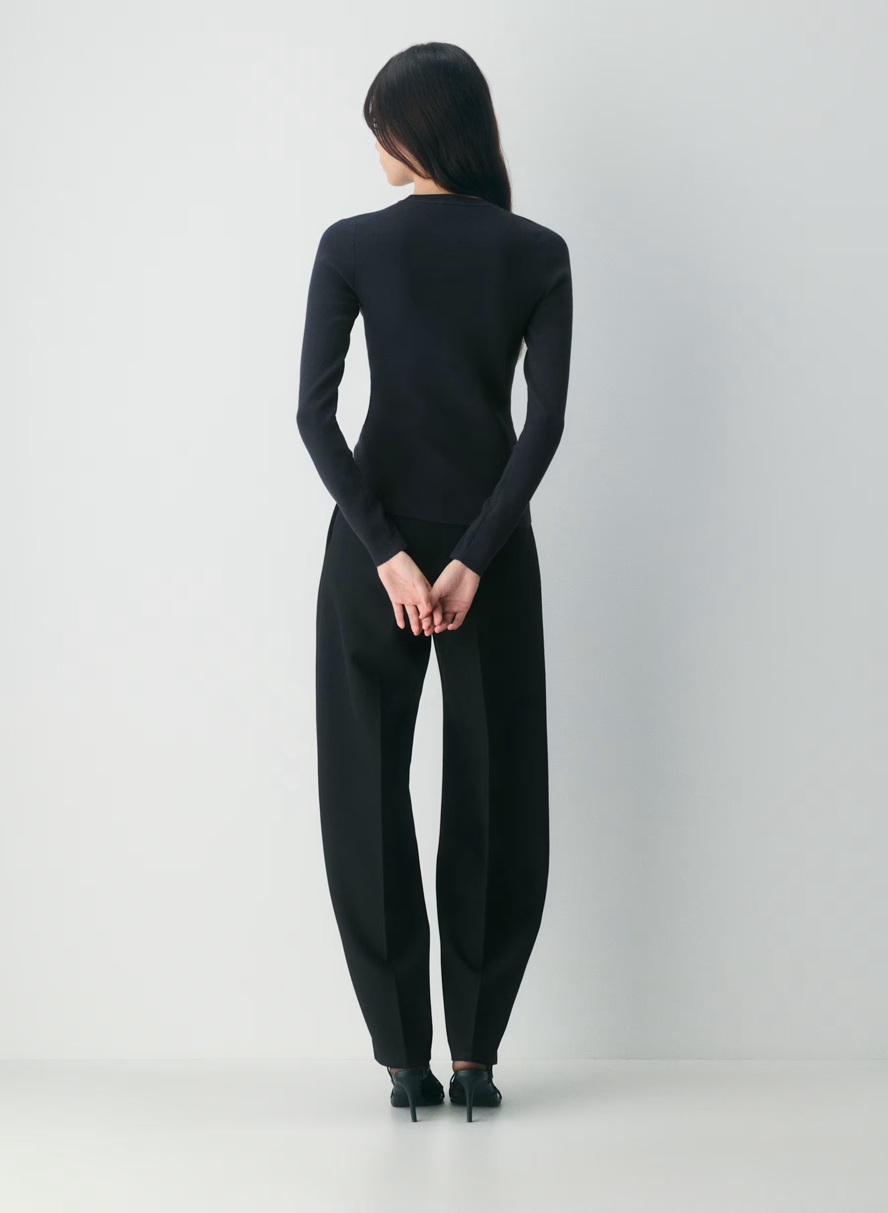 Aritzia Shelly Cardigan - Wonder Yarn-Limited Edition — Dark Night Navy