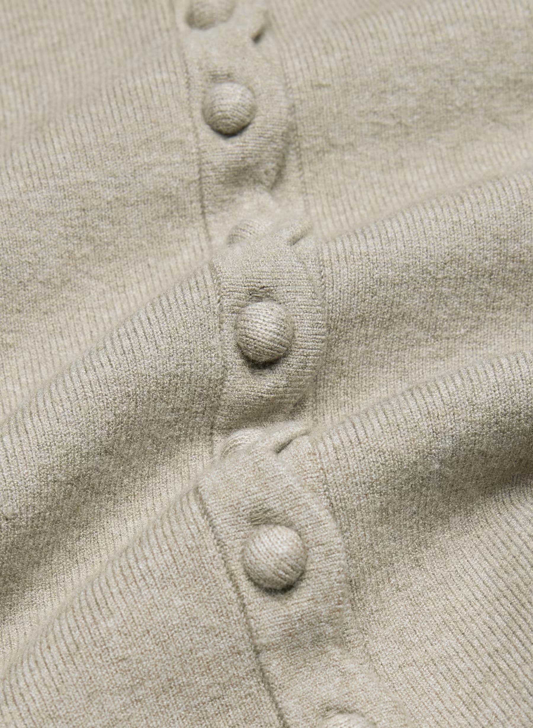 Aritzia Shelly Cardigan - Wonder Yarn-Essential Colours — Heather Nomad Taupe