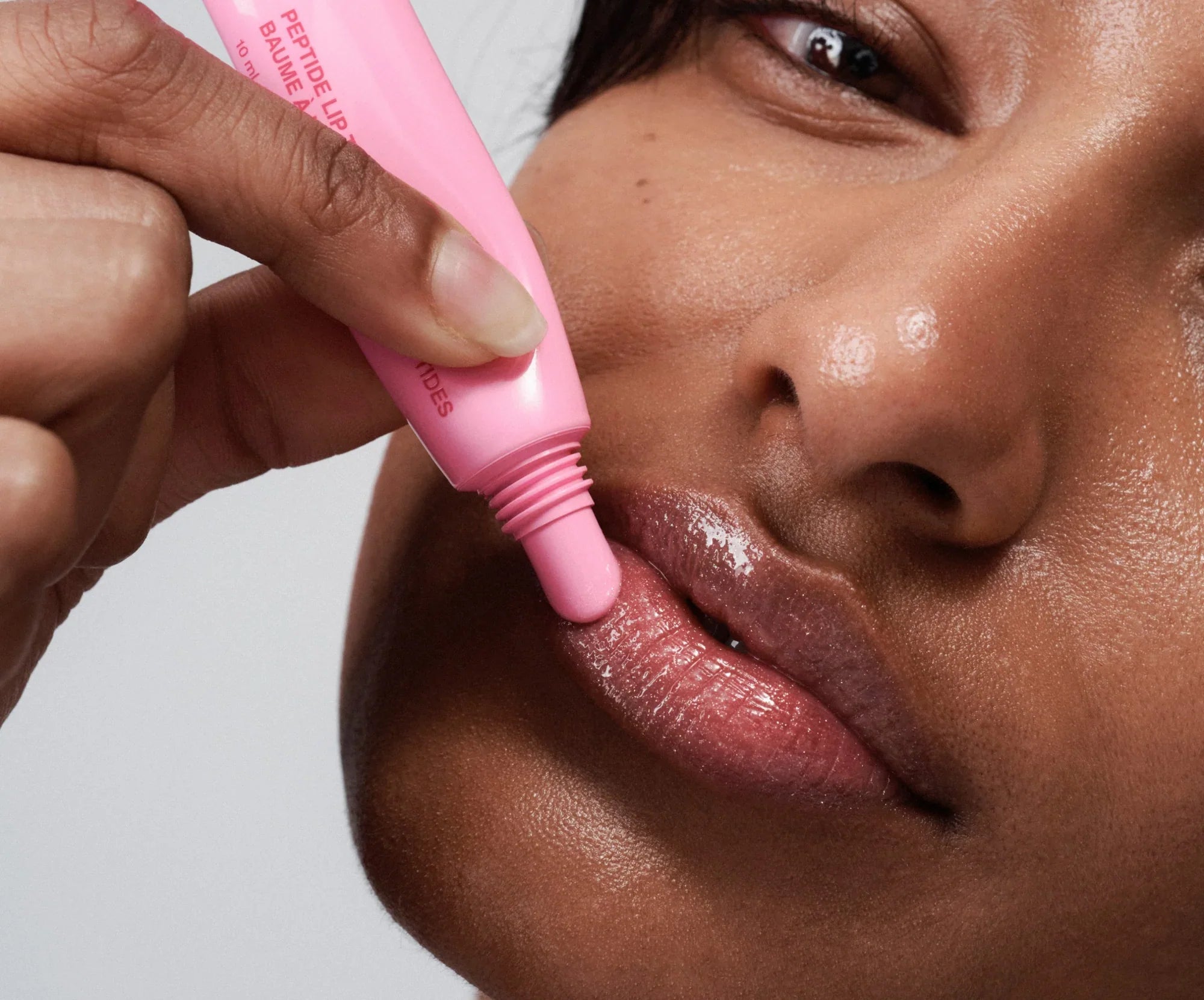 Rhode Peptide Lip Tint  -   jelly bean -  shimmery sheer pink