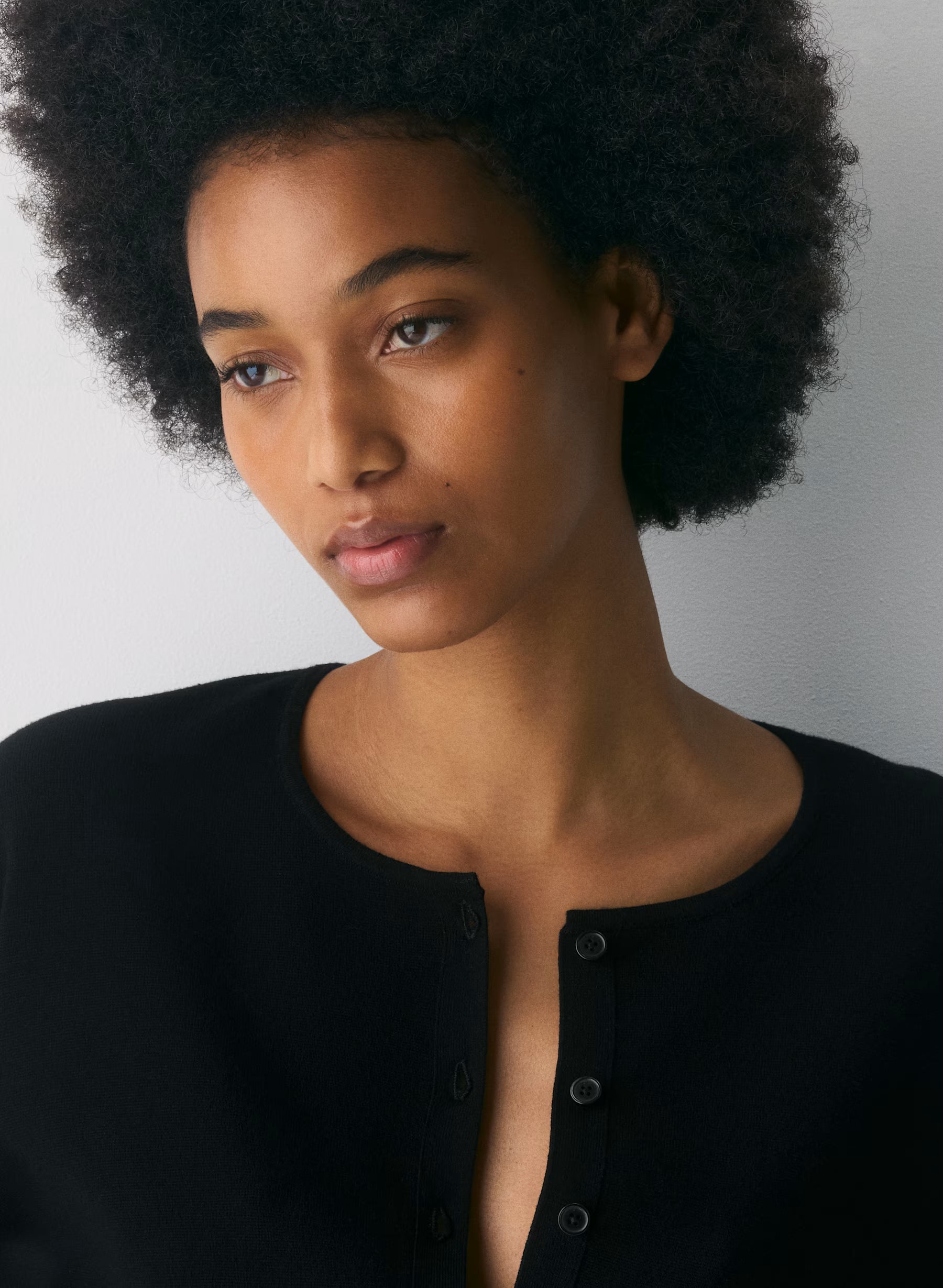 Aritzia Golightly Cardigan - Wonder Yarn- Black