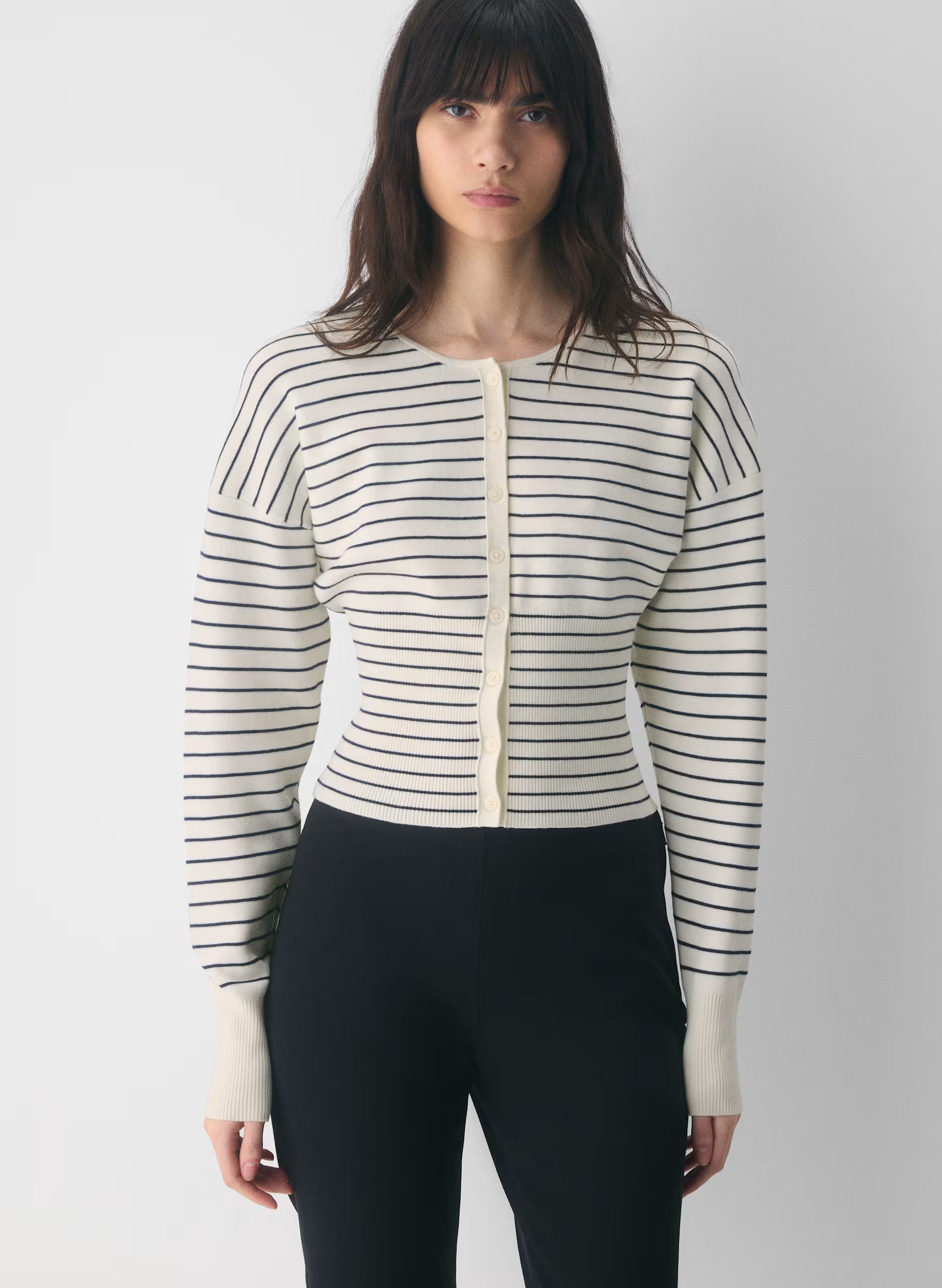 Aritzia Golightly Cardigan - Wonder Yarn -lt birch/Admiral