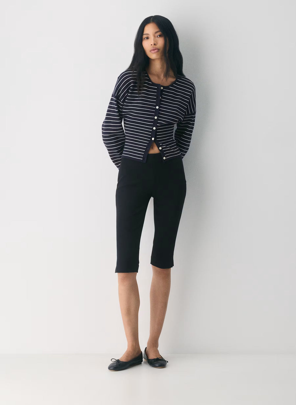 Aritzia Golightly Cardigan - Wonder Yarn -Admiral/ light birch