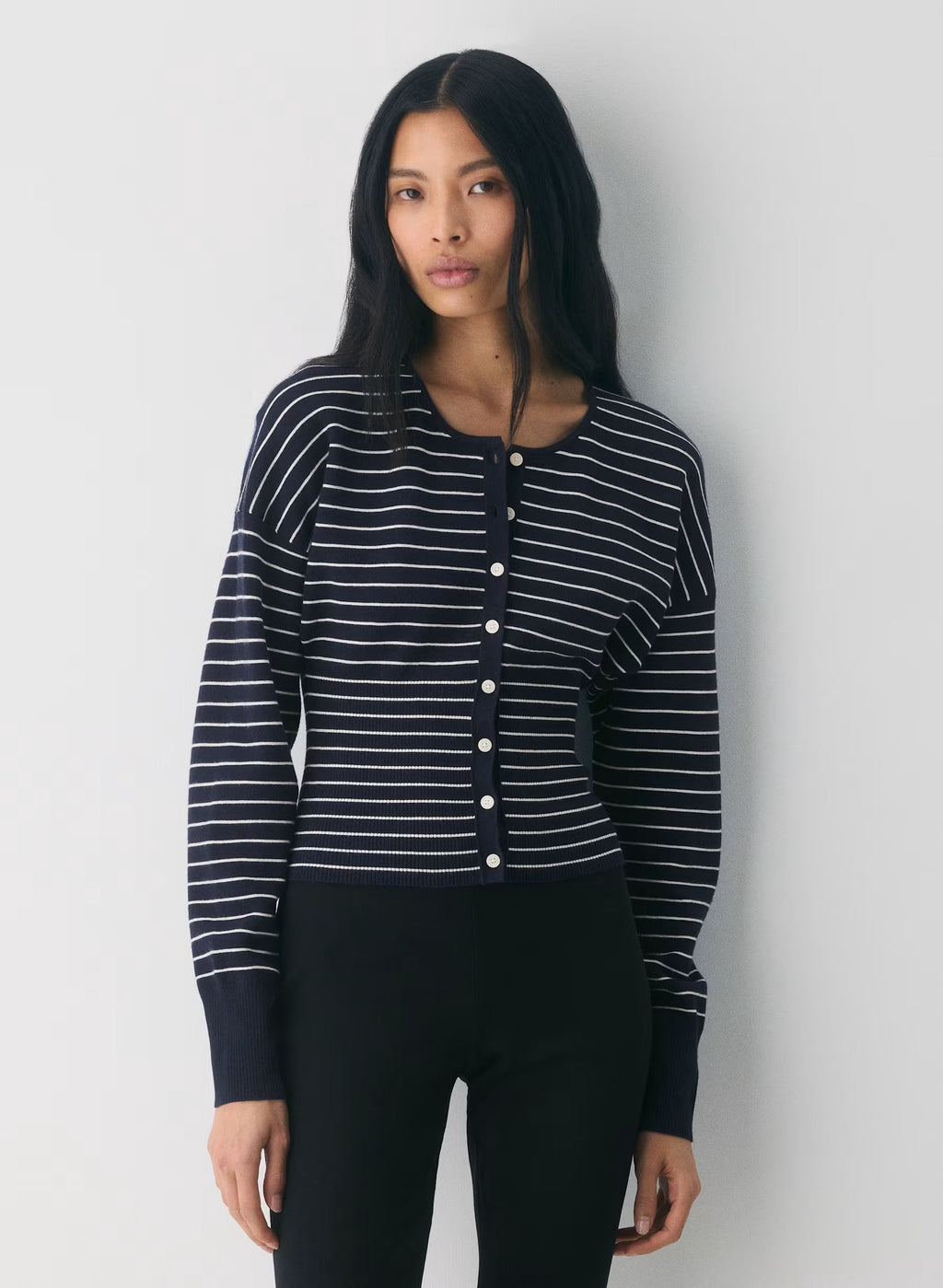 Aritzia Golightly Cardigan - Wonder Yarn -Admiral/ light birch