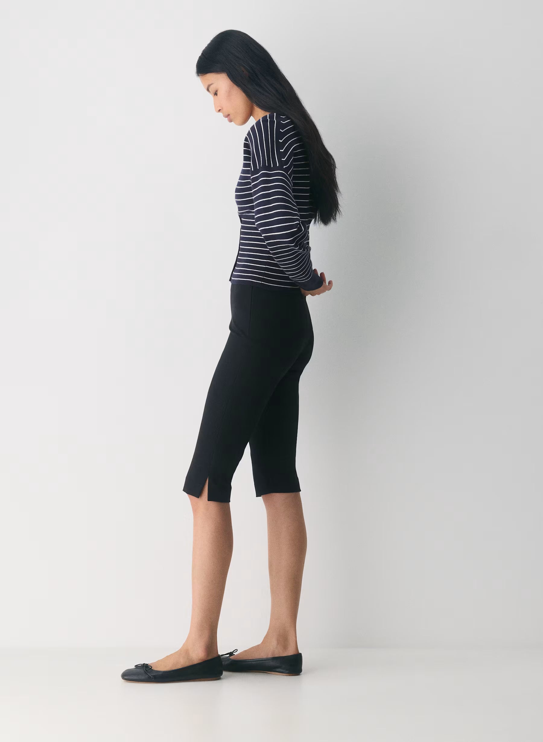 Aritzia Golightly Cardigan - Wonder Yarn -Admiral/ light birch