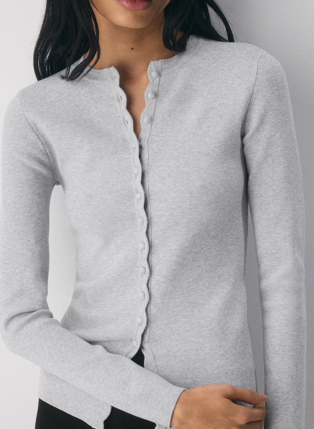 Aritzia Shelly Cardigan - Wonder Yarn-Essential Colours —Heather Chrome