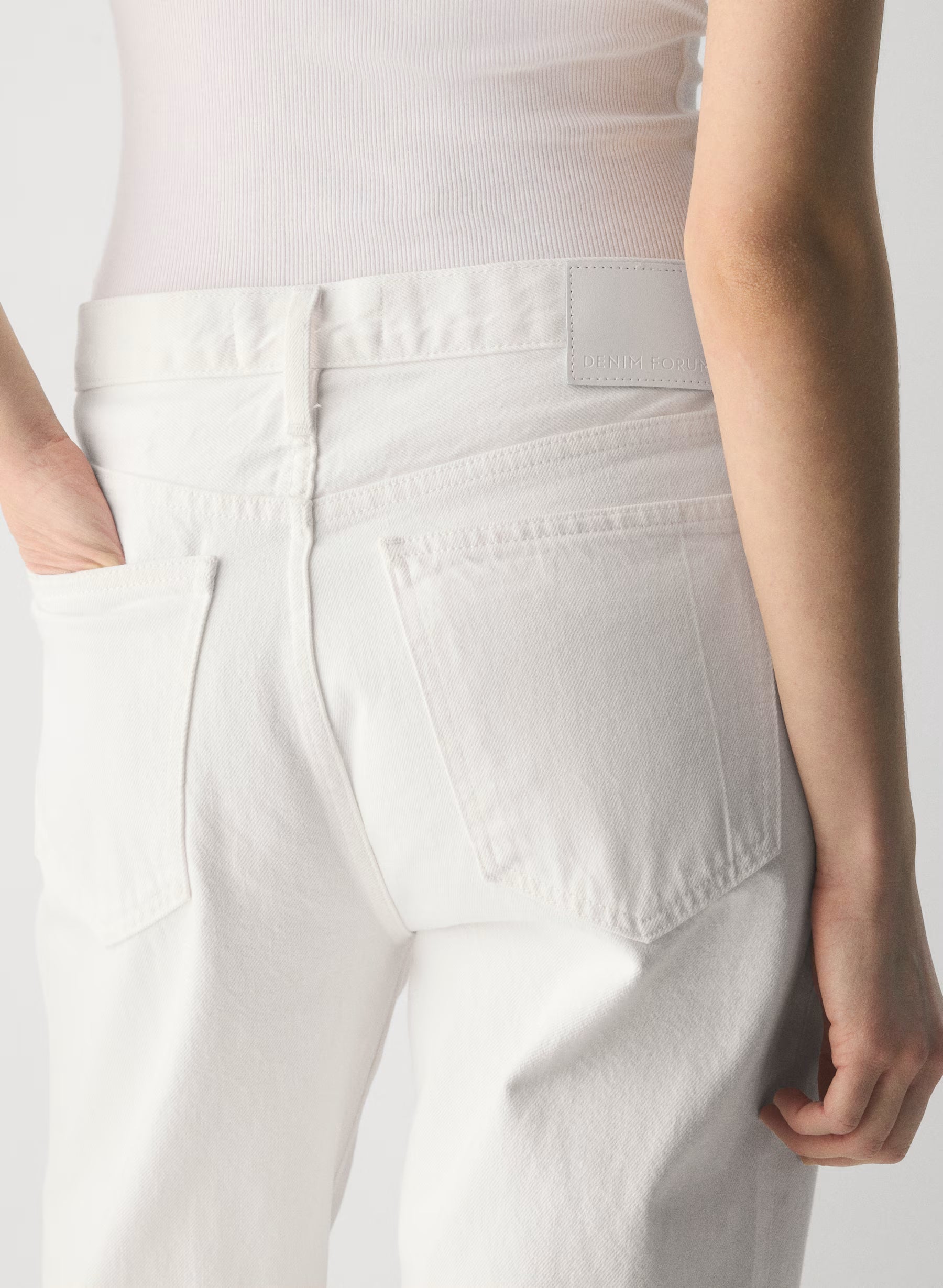 Aritzia Denim Forum The '90s Iggy Lo-Rise Baggy Jean-a little White lie