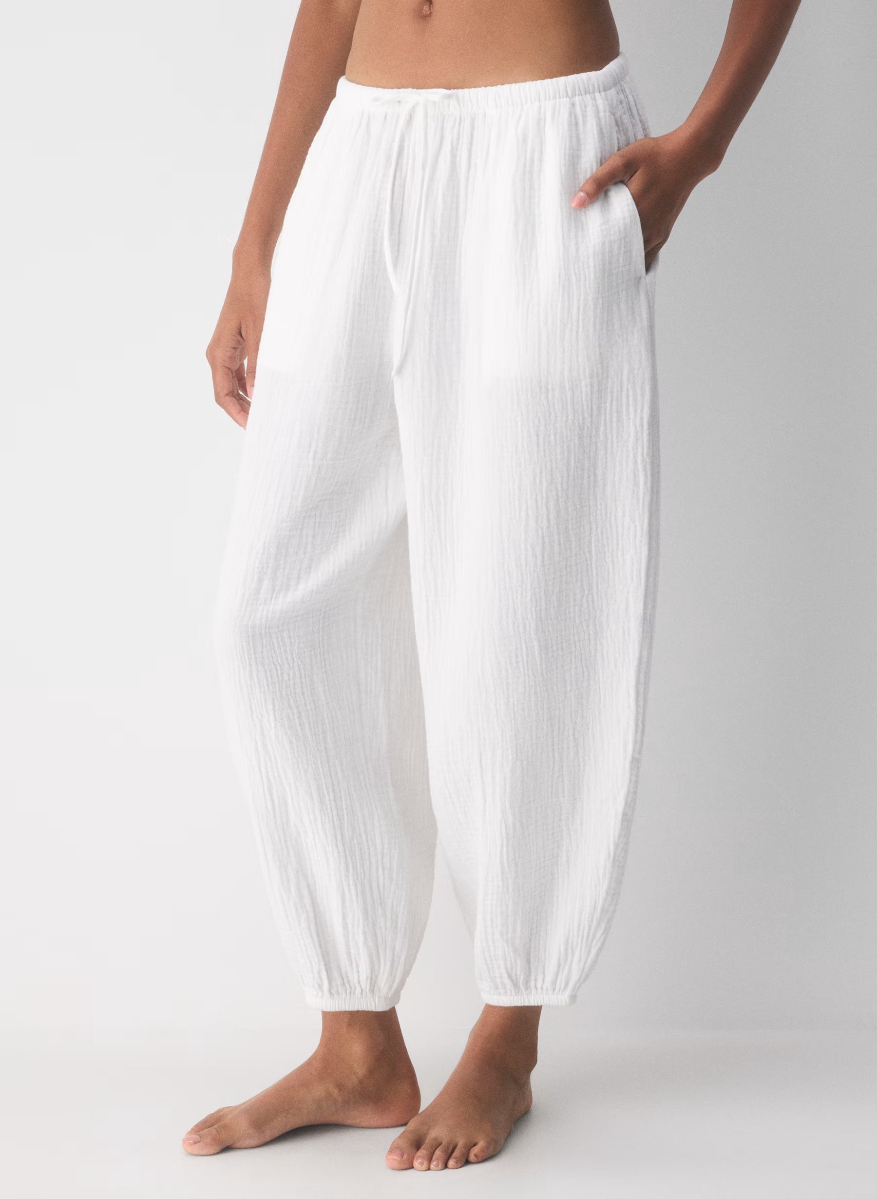 Aritzia AirPlush Cotton™ Sidepath Balloon Pant-White