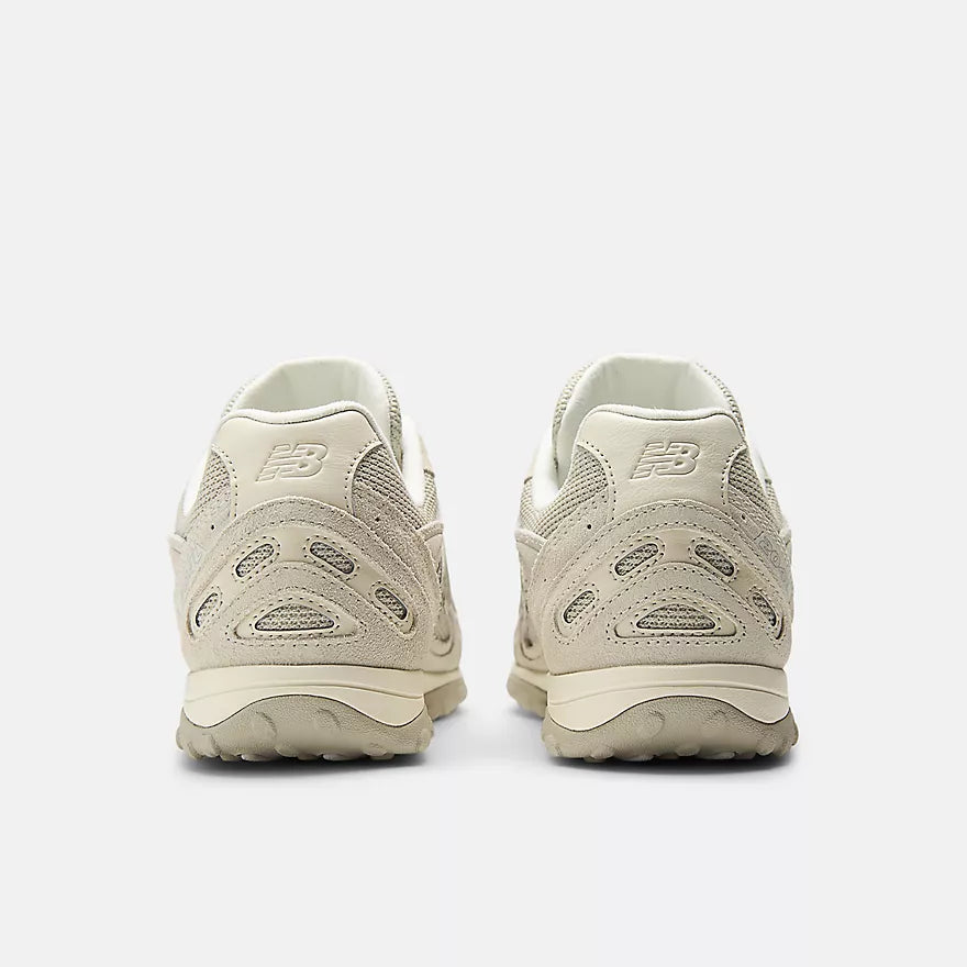 New Balance 204L SEA SALT with LINEN - U204L2SZ